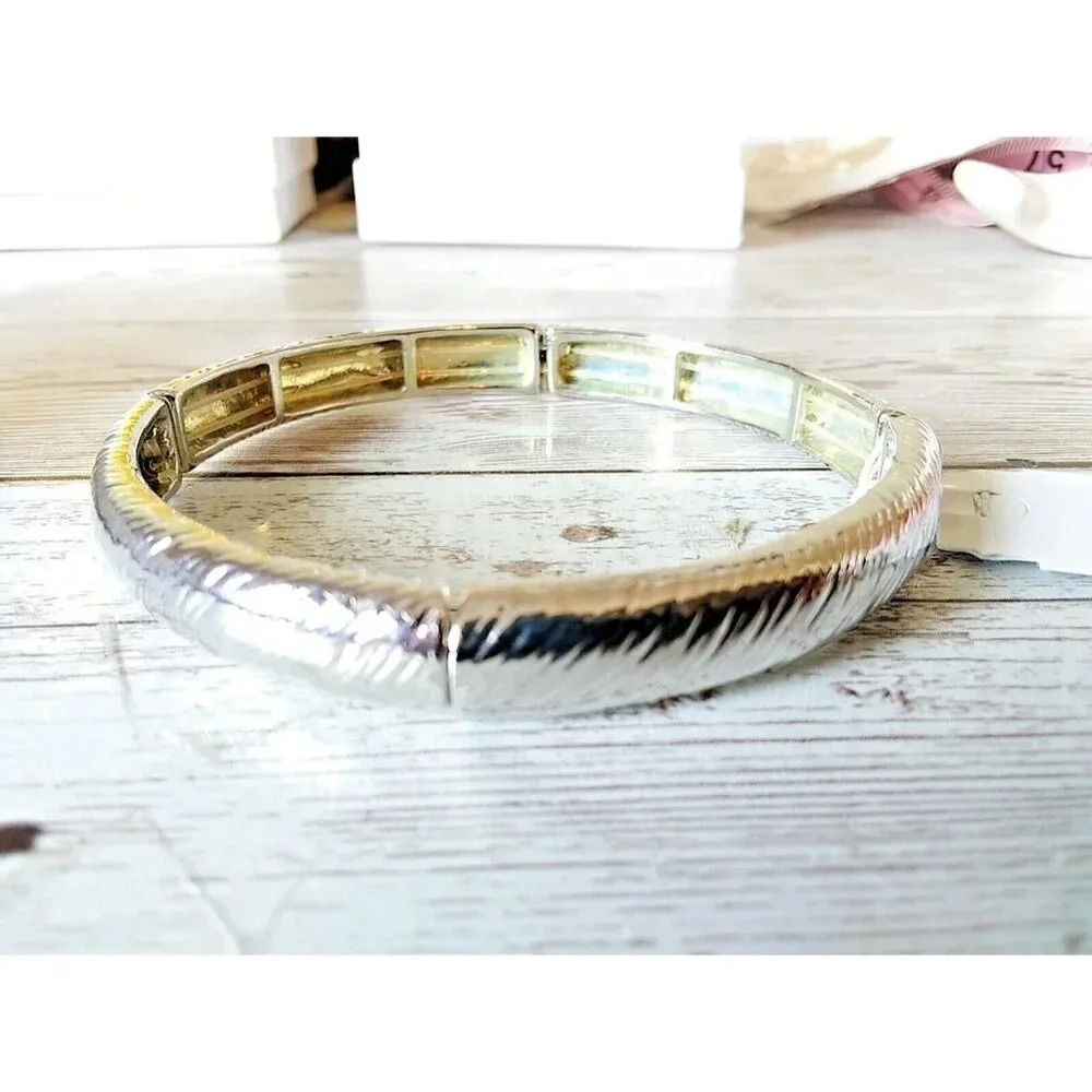 NWT Simple Stretch Silver Tone Bracelet - Hypoallergenic